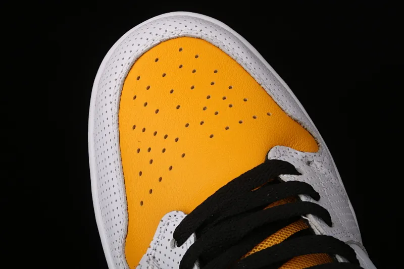 All categories Air Jordan Jordan series basketball shoes Air Jordan 1 Mid Air Jordan 1 Mid AJ1 Joe 1 white yellow black hook Chinese culture basketball shoes BQ6472-107